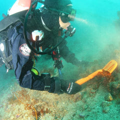 QUEST Scuba Tector Detector de Metales